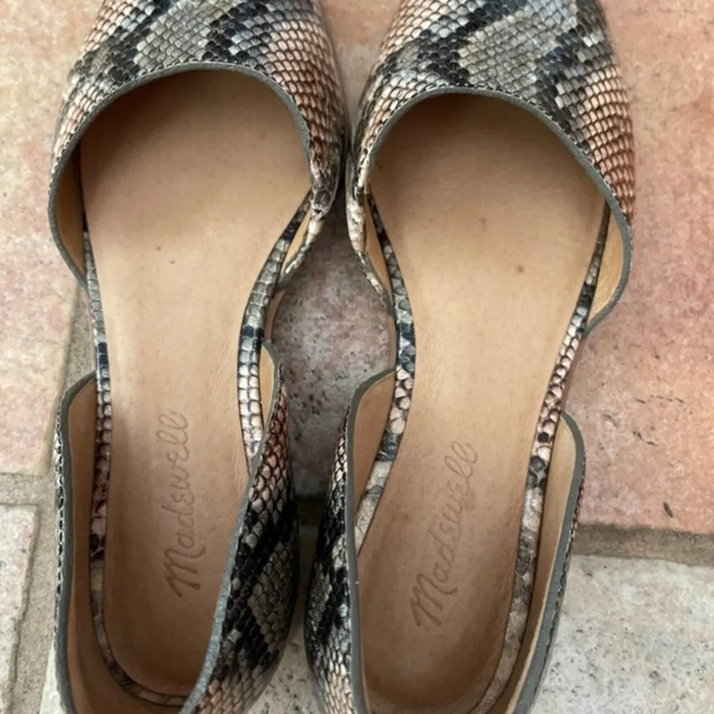 The Marisa d'Orsay Flat in Snake Embossed Leather - Image 7