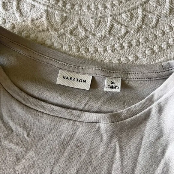 ARITIZA Babaton
Shoulder Pad Tank SIZE XS‎  100% cotton neutral elevated basic - Image 4