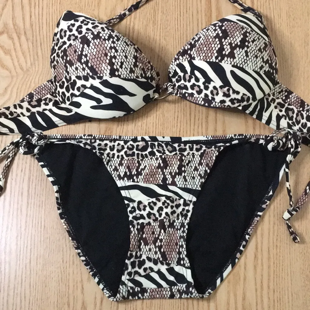 B43 Women 2Pc Smart & Sexy Swimsuit Bikini Animal Print Padded Size 34C Small - Image 3