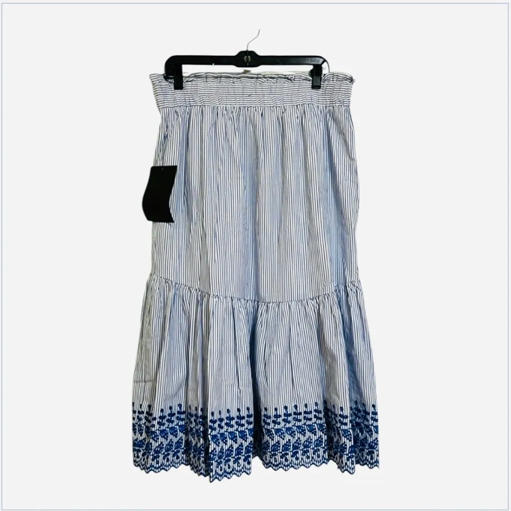 NEW Tuckernuck Blue Striped eyelet Cinzia Skirt with Embroidered Hem size M - Image 6
