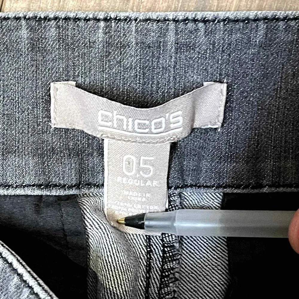 Chico's Crop‎ Jeans Size 0.5 Regular Gray Bootcut Stretch Blend Womens 30X28 - Image 4