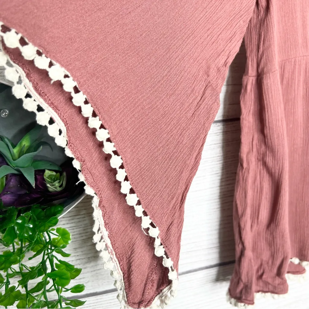 Alya Mauve Bohemian Bell Sleeve Flowy Peasant Top with Crochet Trim Size Small - Image 2
