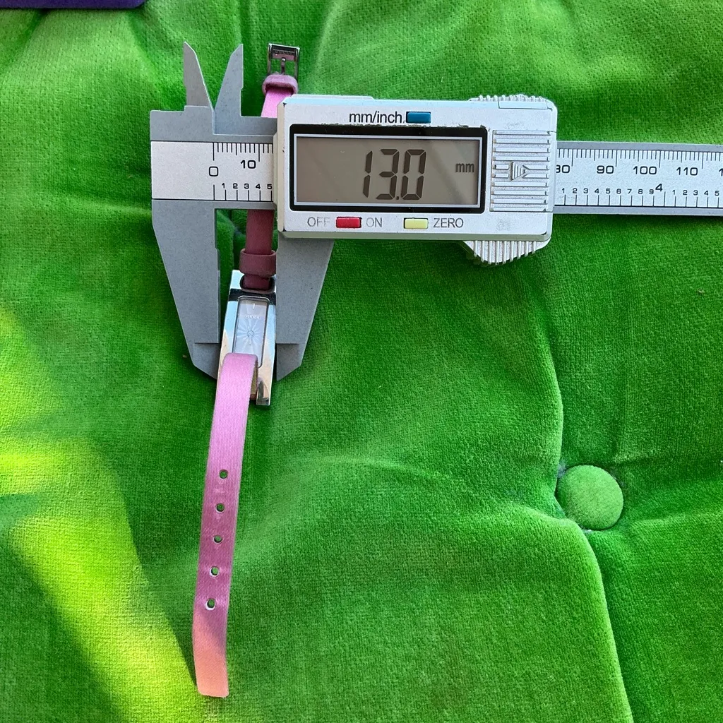 Authentic GUCCI ladies watch🌷🌷 - Image 8