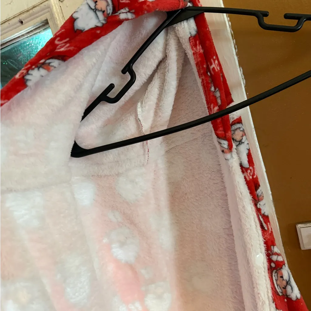 Red Santa Patterned Hooded Blanket Sherpa lined with arm holes Size undefined - Image 3