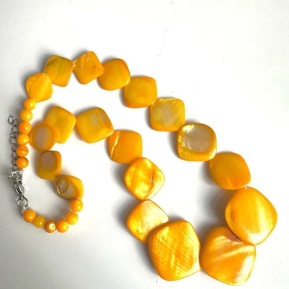 Yellow abalone shell necklace - Image 6