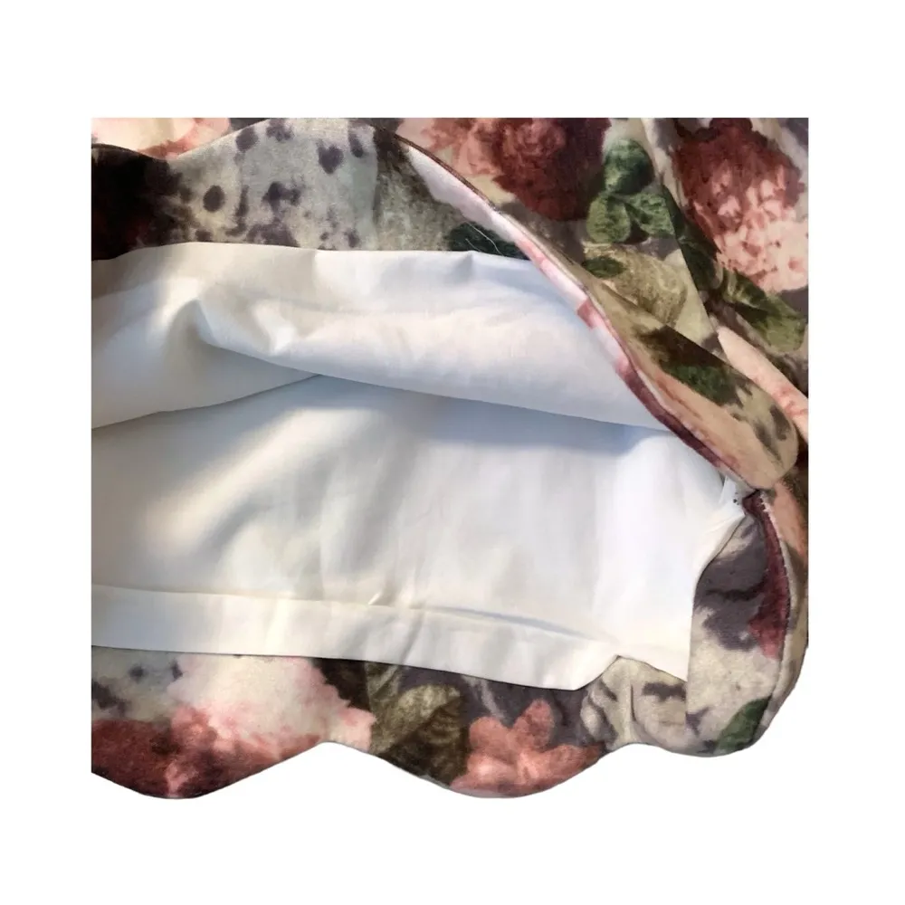 Lucca Couture (Revolve) Scallop hem floral high waisted dressy shorts - Image 6