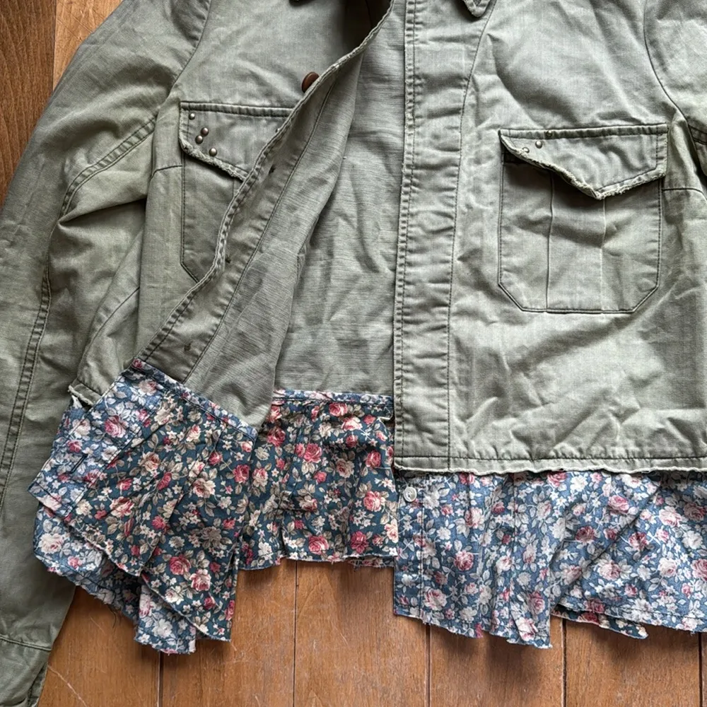 We The Free Olive Green Women's Jacket w/ Floral Hem and Studded detail Medium - Image 4
