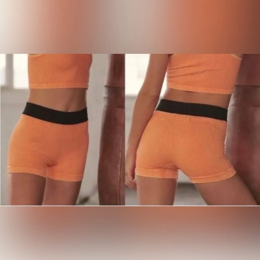 Free People seamless shorts size M/L - Image 2