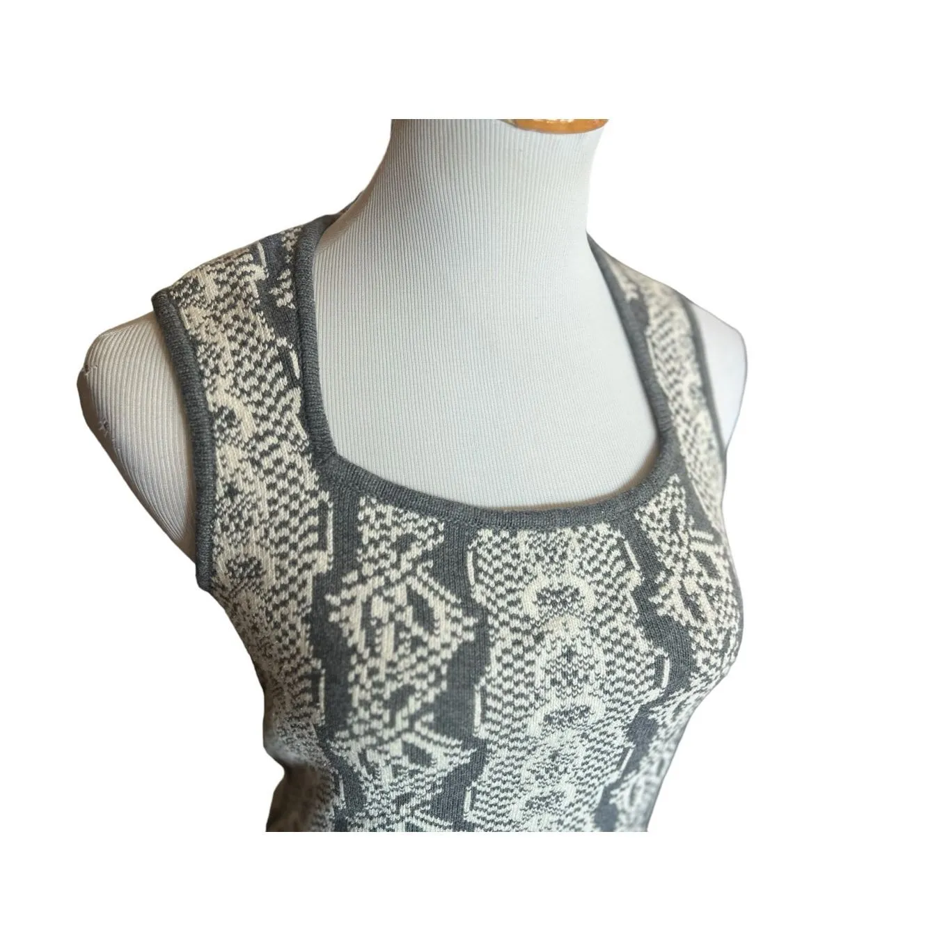 Womens CAbi Sleeveless Gray Peplum Shell Scalloped Hemline Vest #887 - Sz S - Image 4