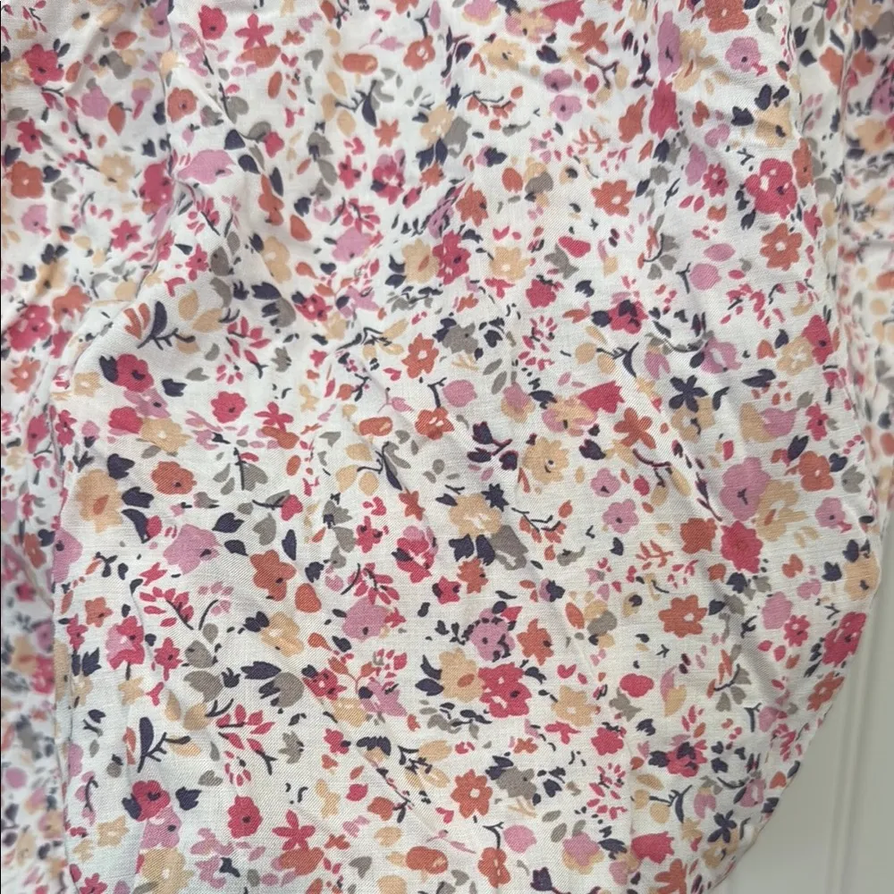 Cynthia Rowley Dainty Floral Print Women's Ruched Top  3/4 Sleeves - Image 8