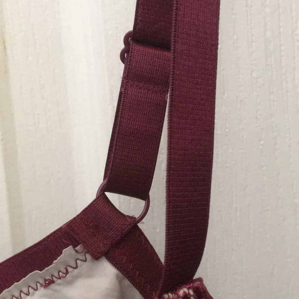 FINAL MARKDOWN Ladies’ Sexy Lacy Bra (36D) Size undefined - Image 4