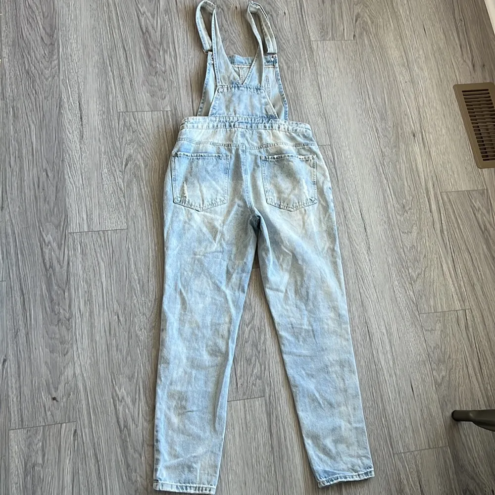 Forever 21 Light Washed Denim Overalls Size 26 - Image 5