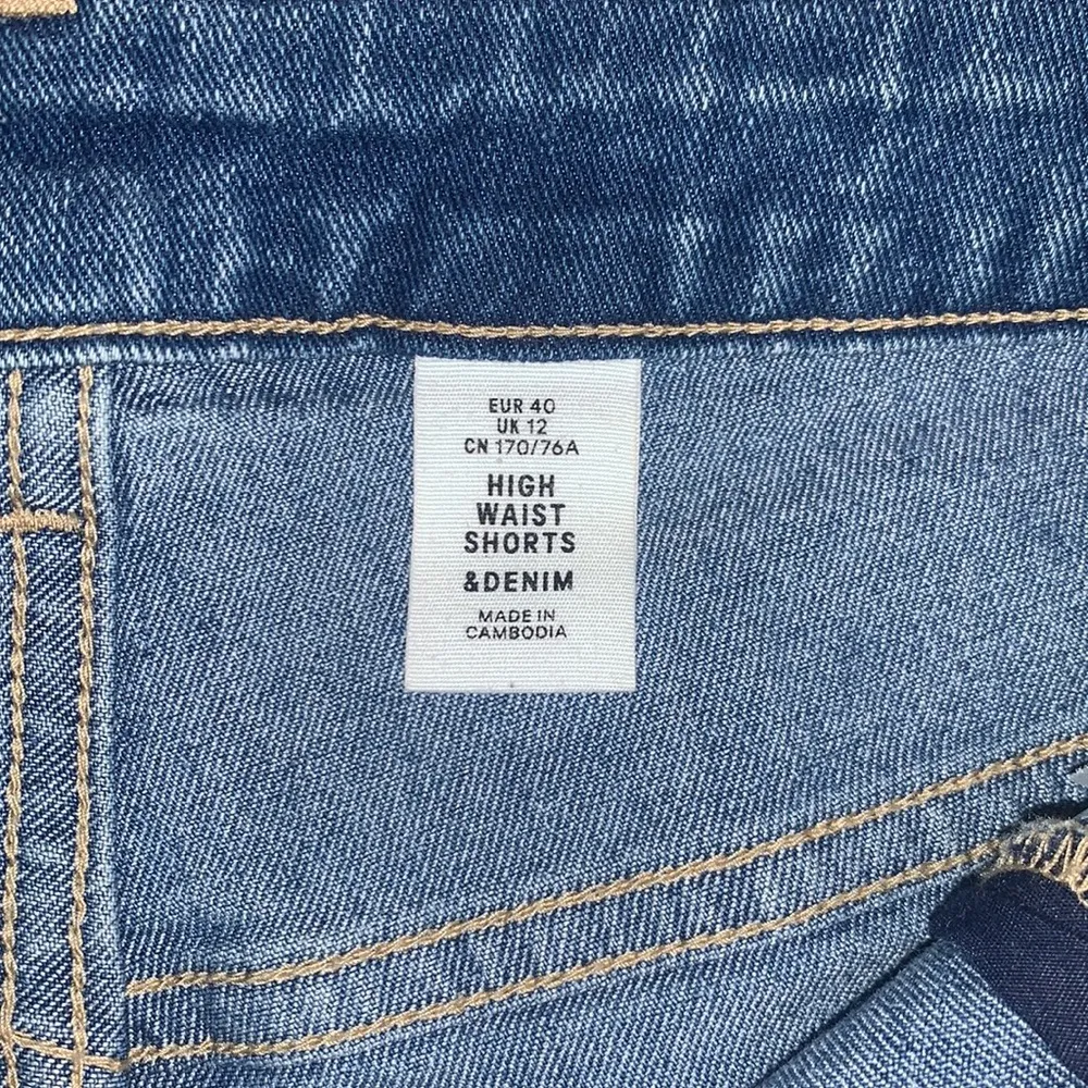 H&M High Waist shorts - Image 3