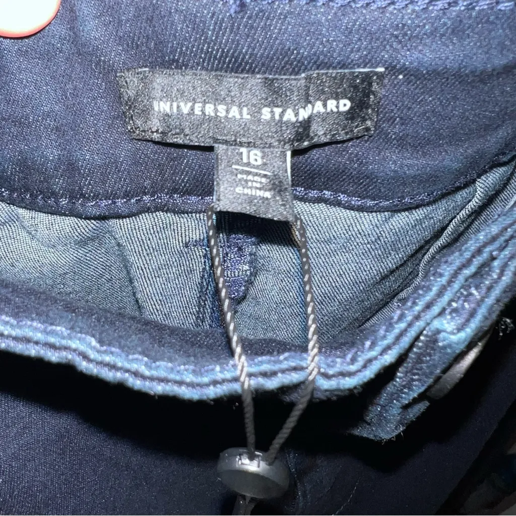 Universal Standard NWT Cropped Carrie Wide Leg Jeans with Pin Tucks Dark Indigo - Image 4