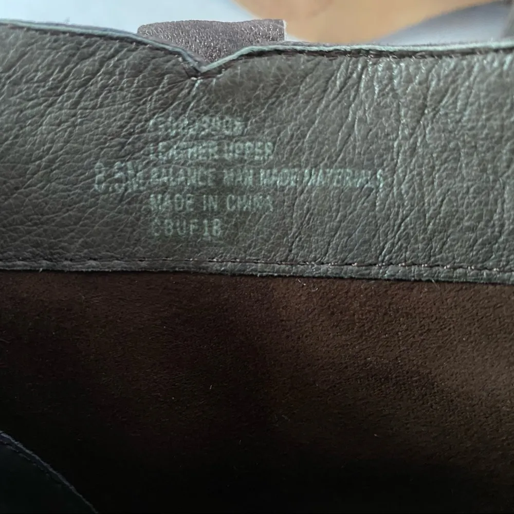 Isola Levina Grey Leather Side Zip Round Toe Ankle Boot Bootie Size 8.5 - Image 11