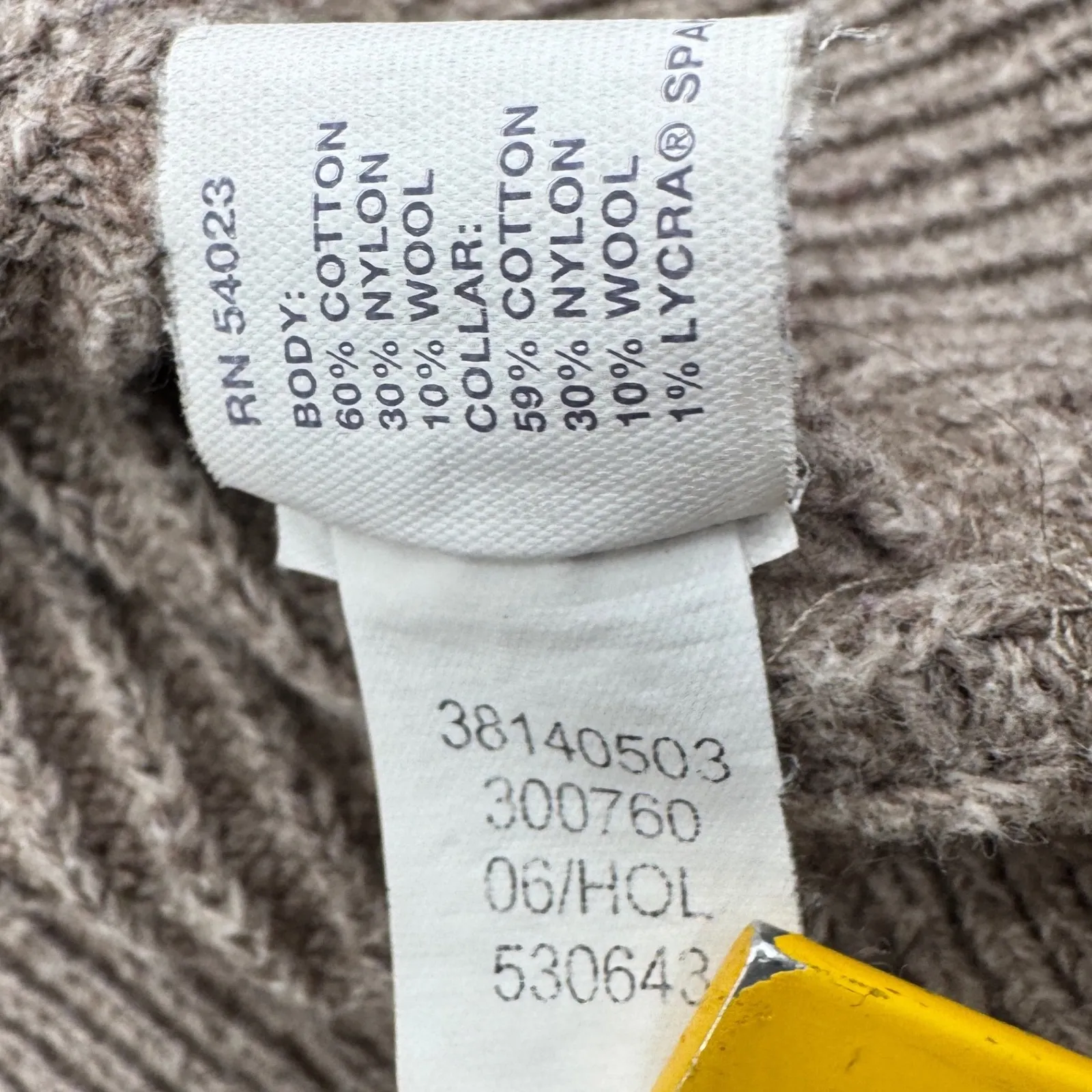 Y2K Gap V Neck Ribbed Knit Sweater Tan Long Sleeve Casual Basic Swan Large - Image 3