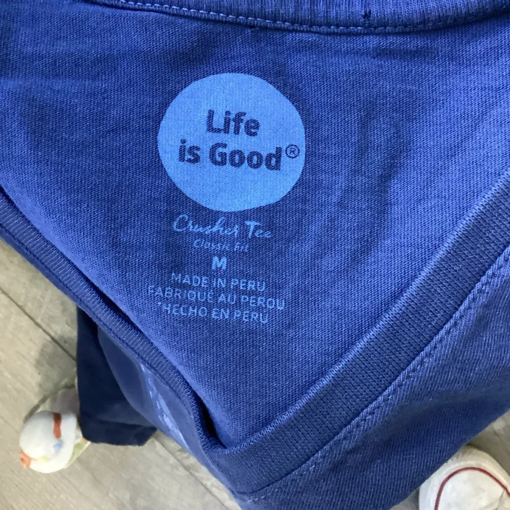 Life Is Good Crusher Tee Medium - Image 3