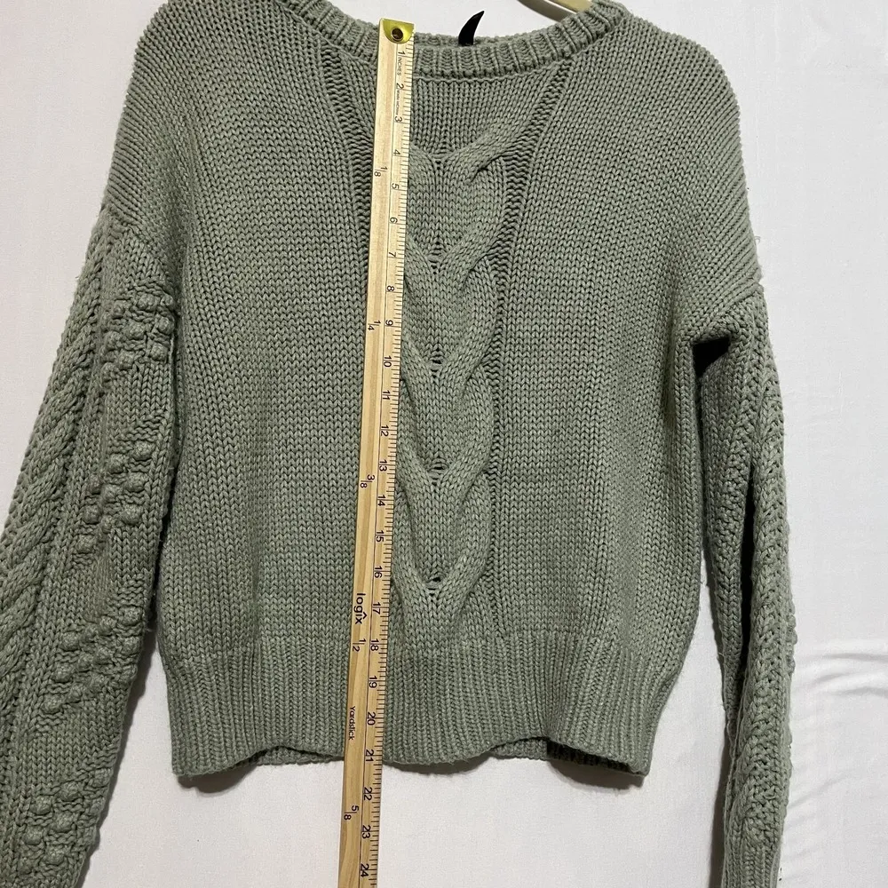 Moon & Madison Sweater Women's M Olive Cable Knit Long Sleeve Crew Neck Pullover Green Size M - Image 7