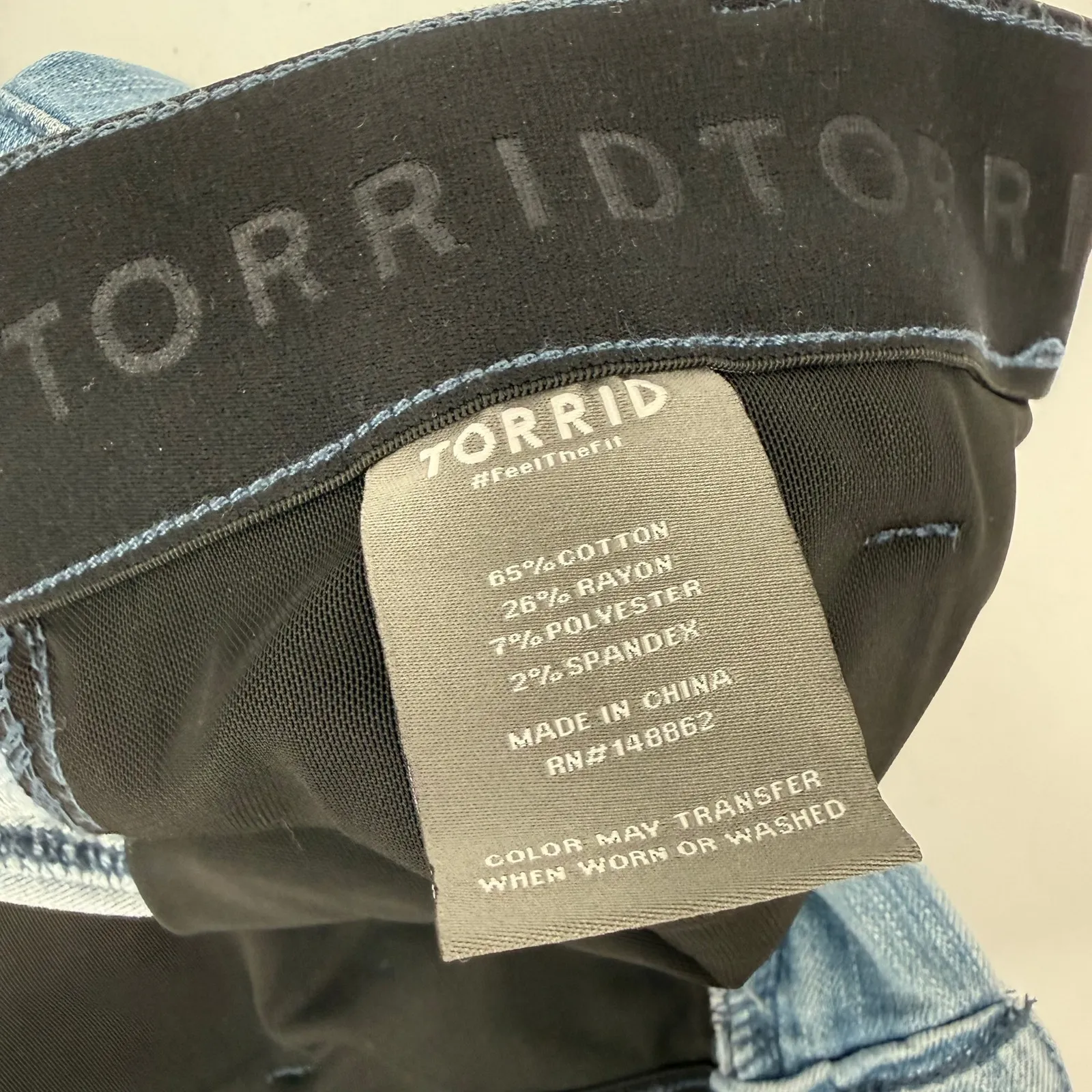 Torrid Women's SZ 14 High Rise Bombshell Denim Shorts 5” Stretch Sorrento NWT - Image 9