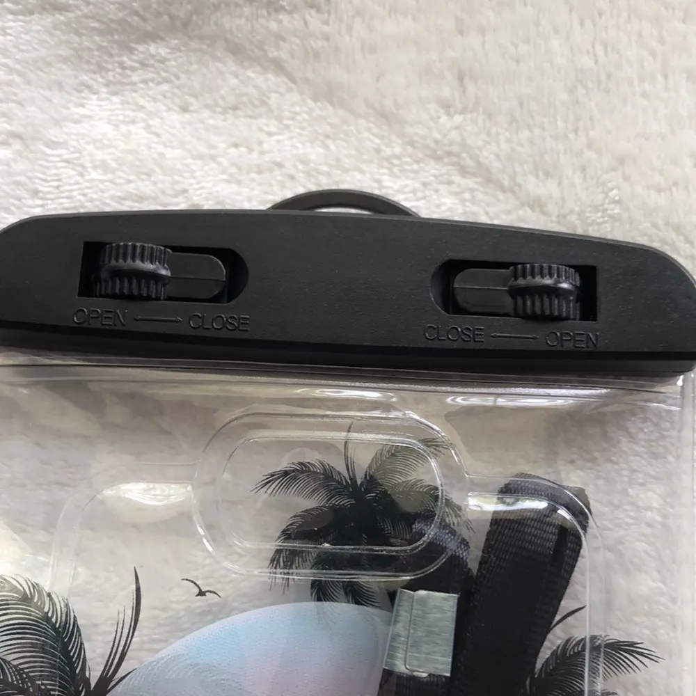 smartphone waterproof bag, touch sensitive - Image 3