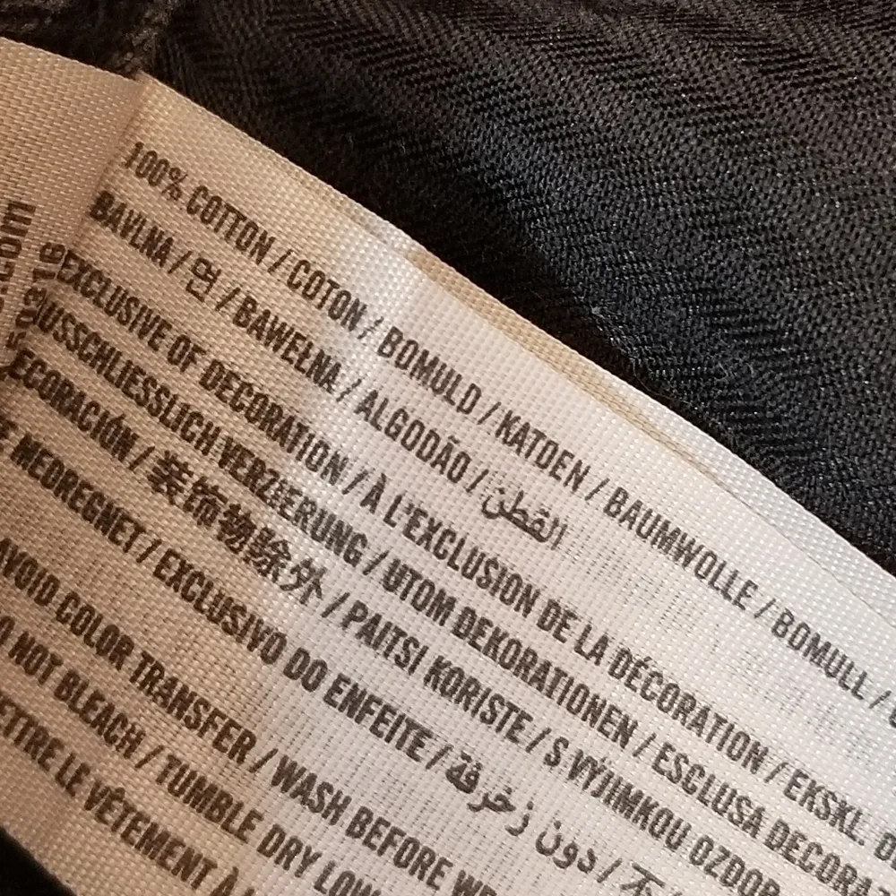 {11/30} Hollister High Rise Boyfriend Short Black Distressed Fringe Raw Hem - Image 13