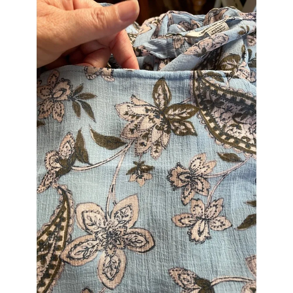 American Eagle  Floral Tie Back Blouse  Light Blue  Paisley Chiffon Size M NWOT - Image 5