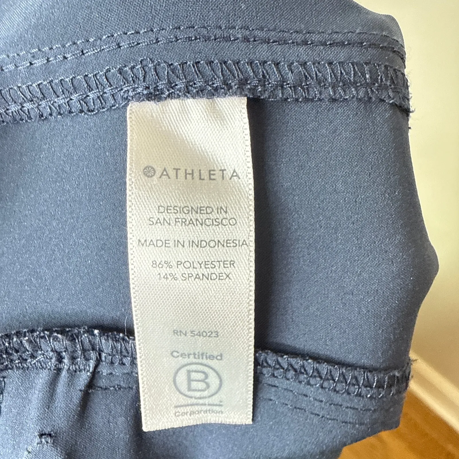 Athleta Chelsea‎ Utility Cargo Jogger Navy Size 10 Contrast Seams Zip Pockets - Image 12
