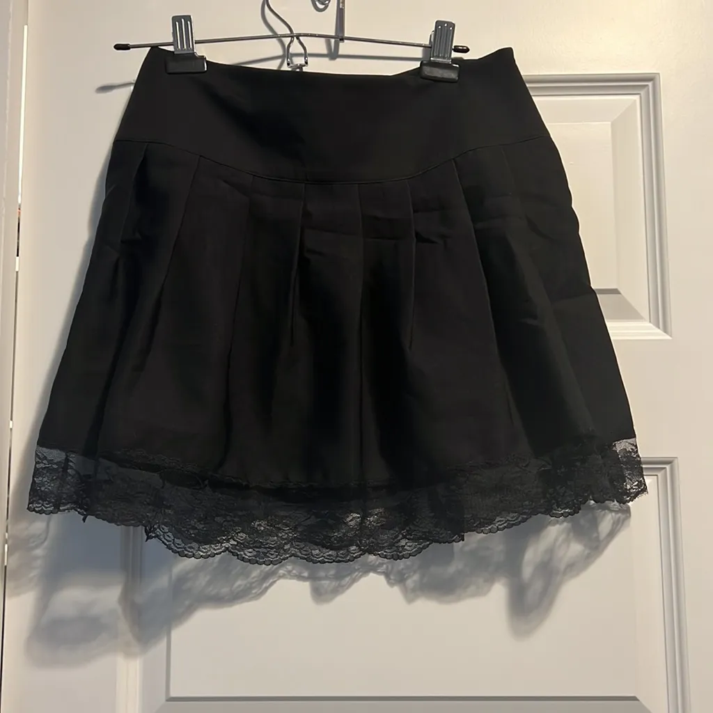 Black pleaded skirt - Image 2