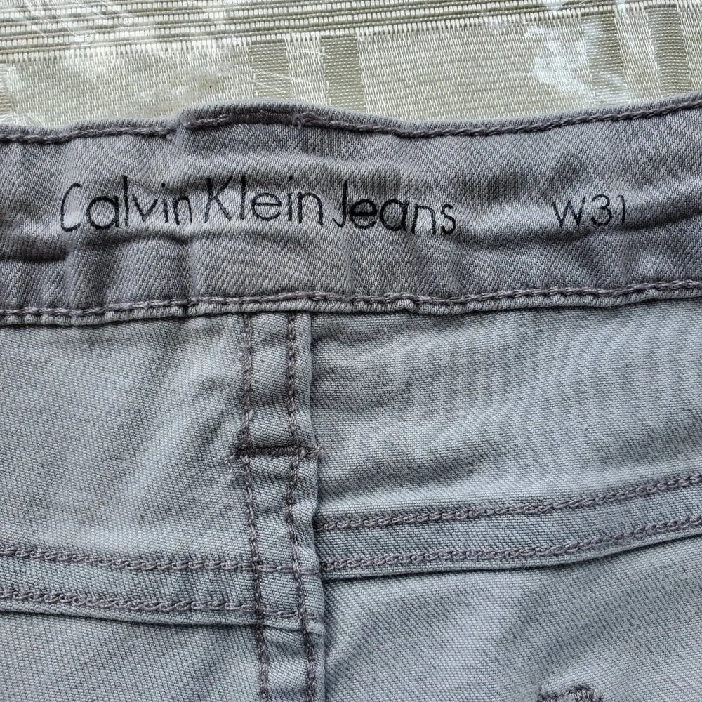 𝅺Calvin Klein Jeans size w31 light grey denim jean shorts - Image 4