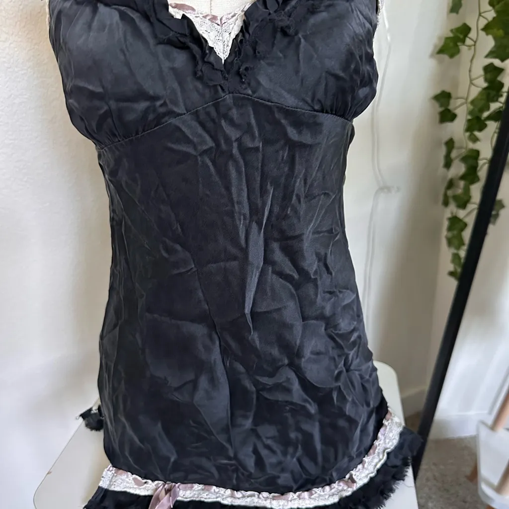 Vintage Gold Hawk 100% silk Slip with bows Size small Black - Image 2