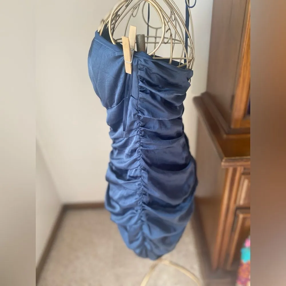 NWT Le Lis navy cutout halter rusched dress size M - Image 2