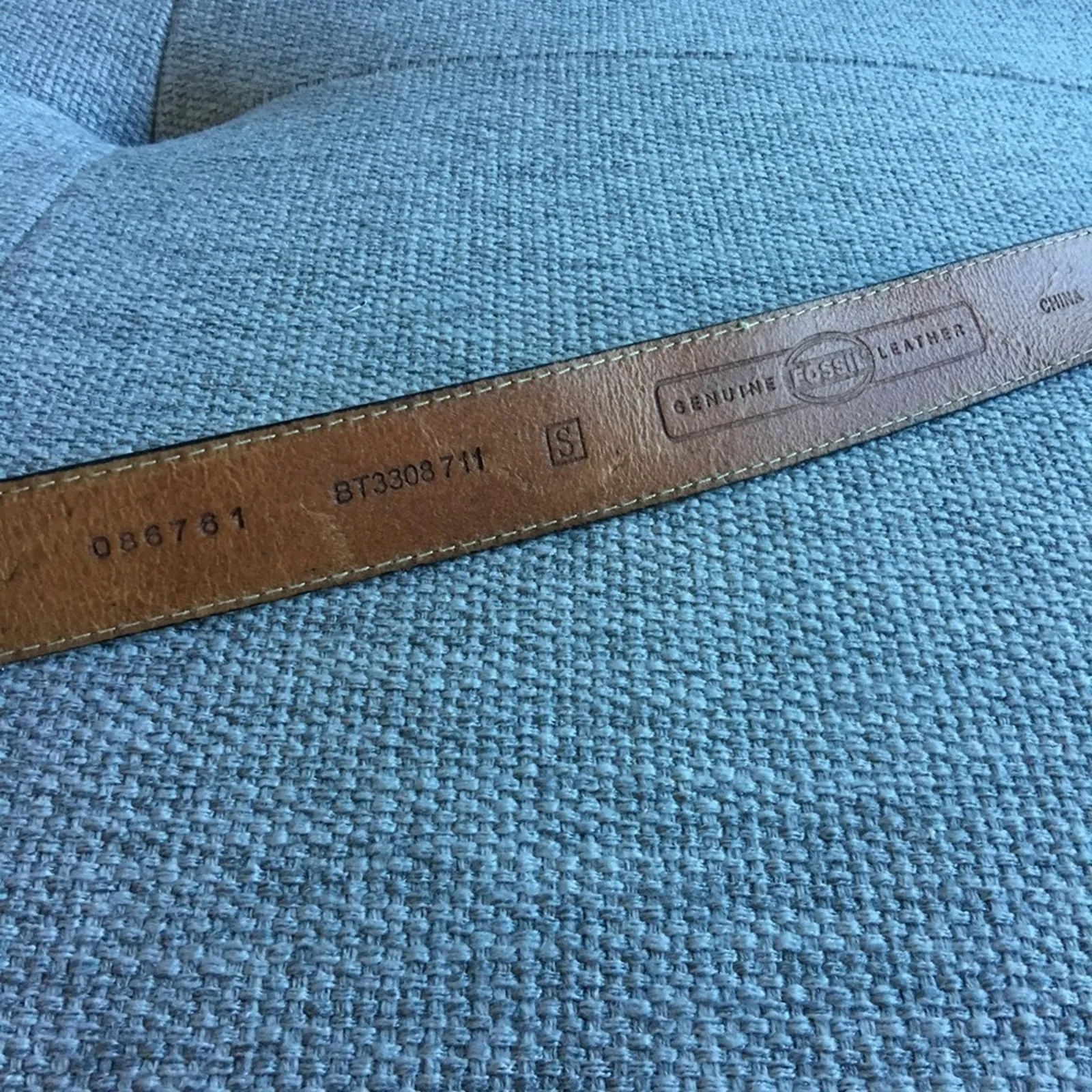 Fossil Metallic Color Belt with Statement Buckle Small - Image 4