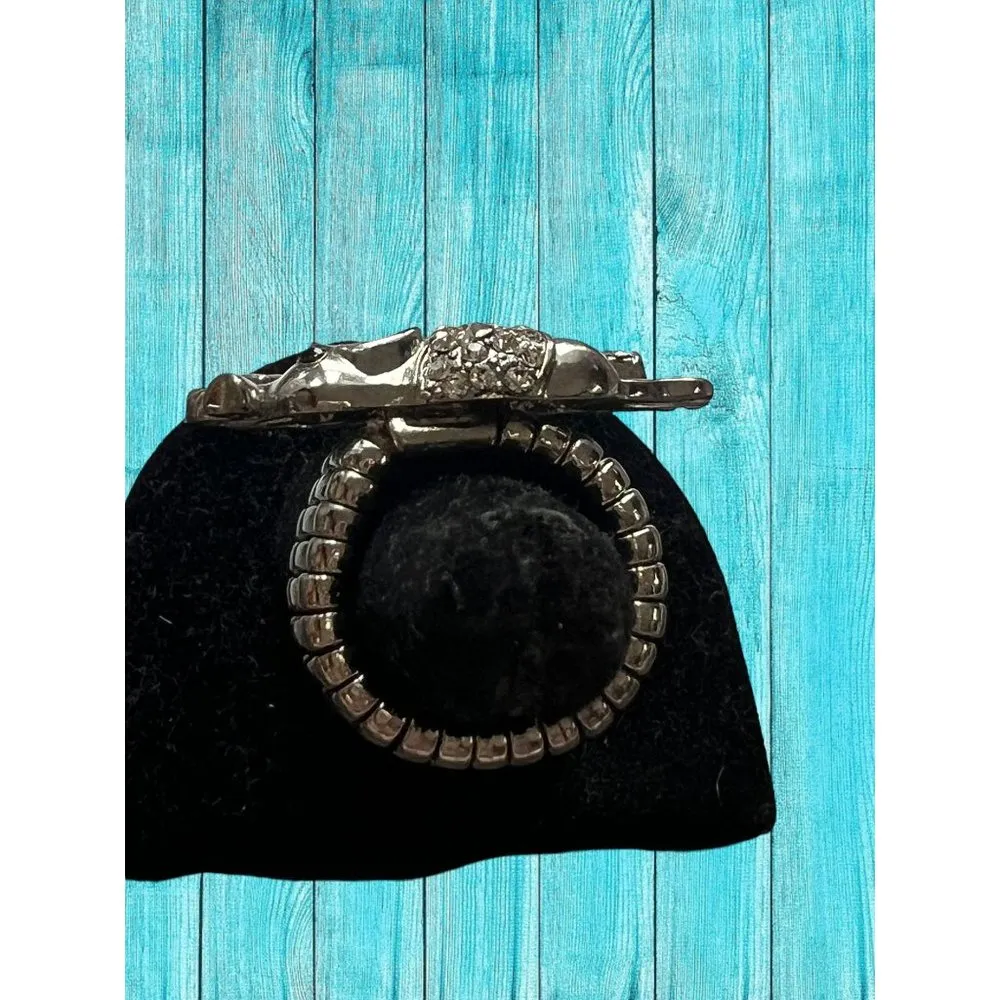 Silver Tone Stretch Ring Elephant Trunk Up Rhinestones Sitting at Size 6 NWOT - Image 3
