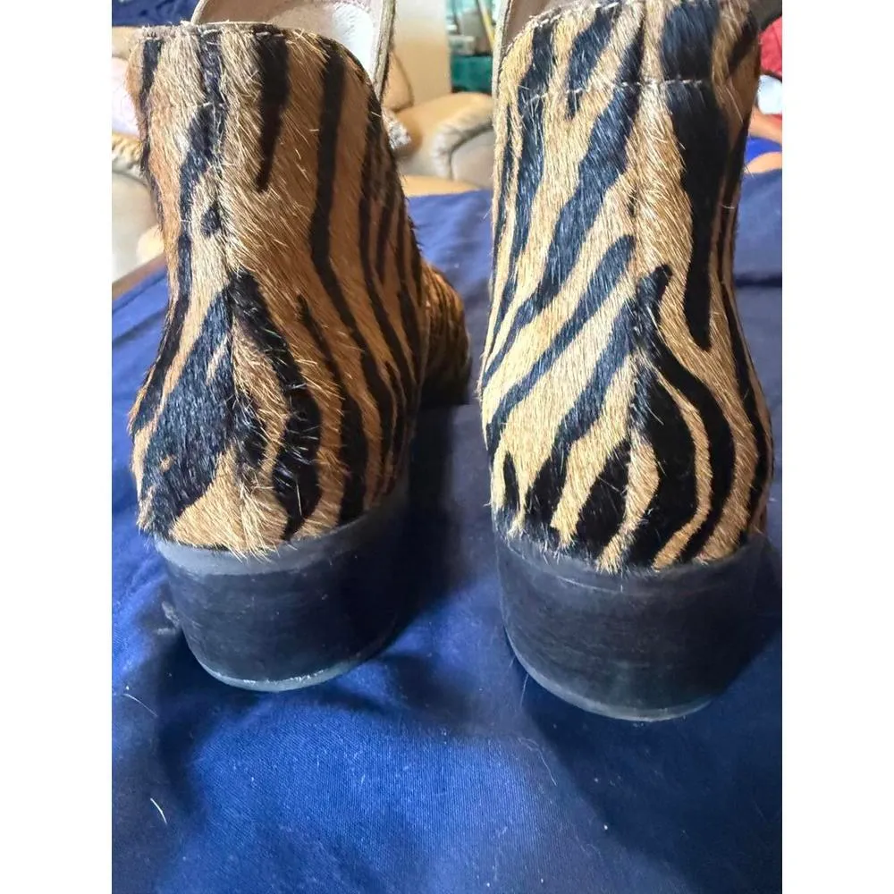 Coconuts by Matisse Women’s size 6.5M  Tiger Print Ankle Boots - Image 3