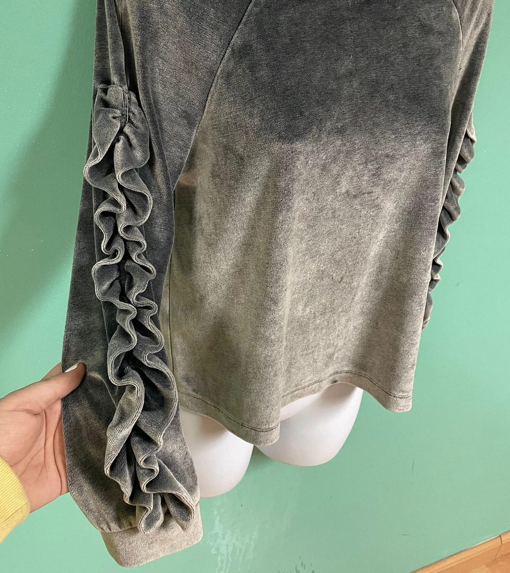 Gray Velour Ruffle Sleeve Pullover - Image 5
