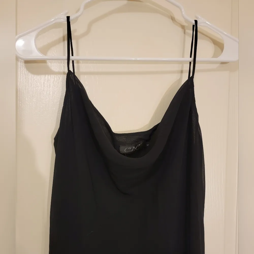 CDC black sleeveless dress with ruffle hem Size 6 - Image 2