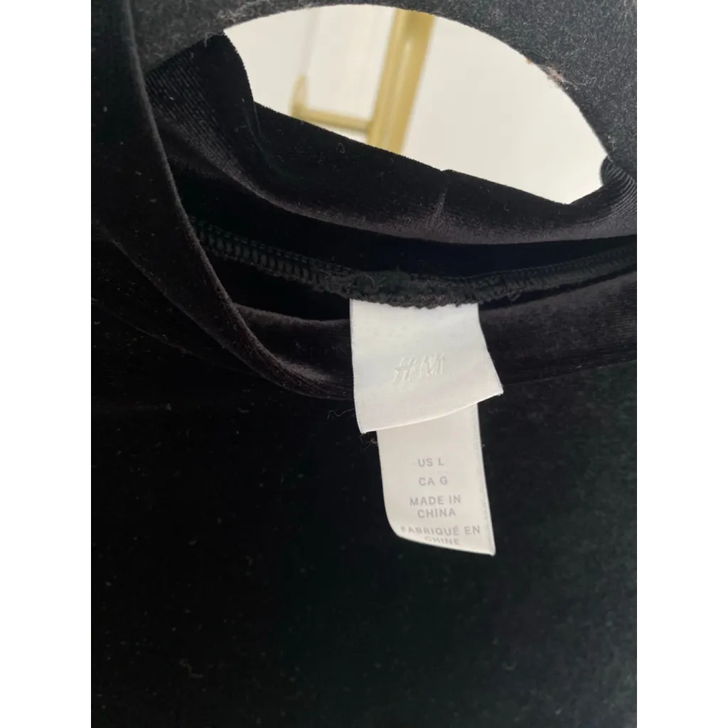 H&M Black Velvet Mini Dress Y2k 90s Coquette Romantic Date Night Bodycon Concert - Image 4