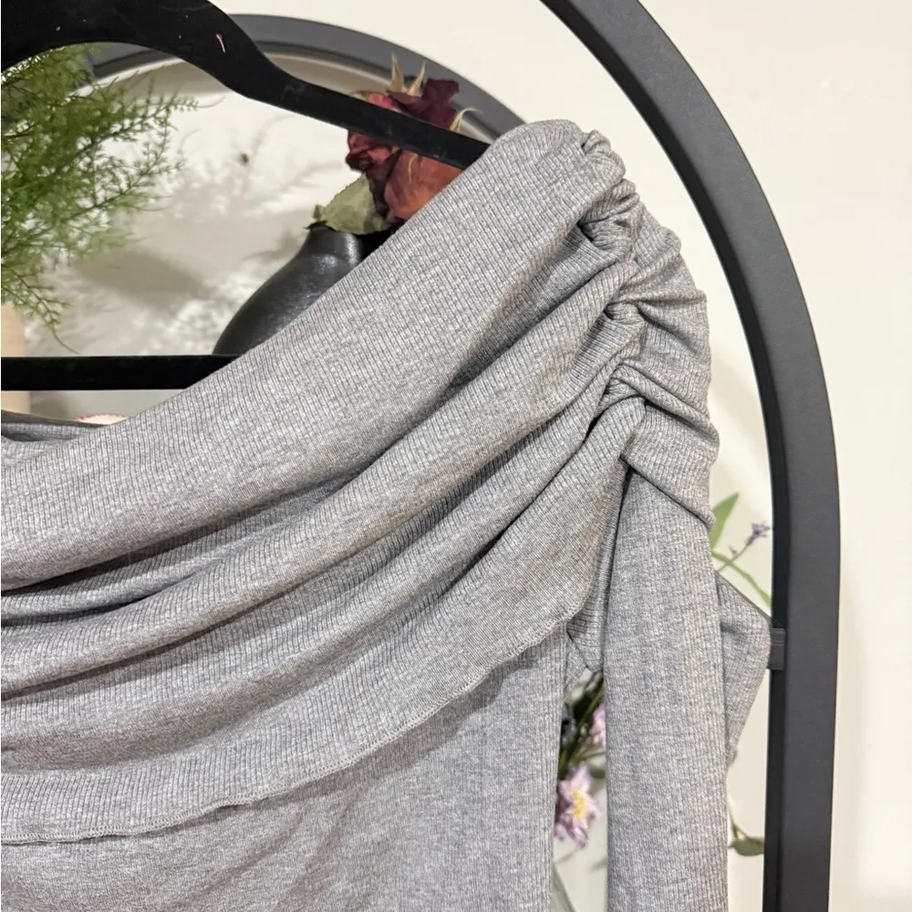 MELLODAY Gray Off-the-Shoulder Sweater with Elegant Drape size large - Image 4