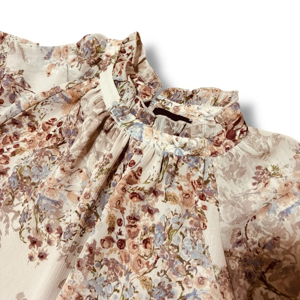 Vici Cream Beige Floral Ruffle Blouse – Size Large - Image 3
