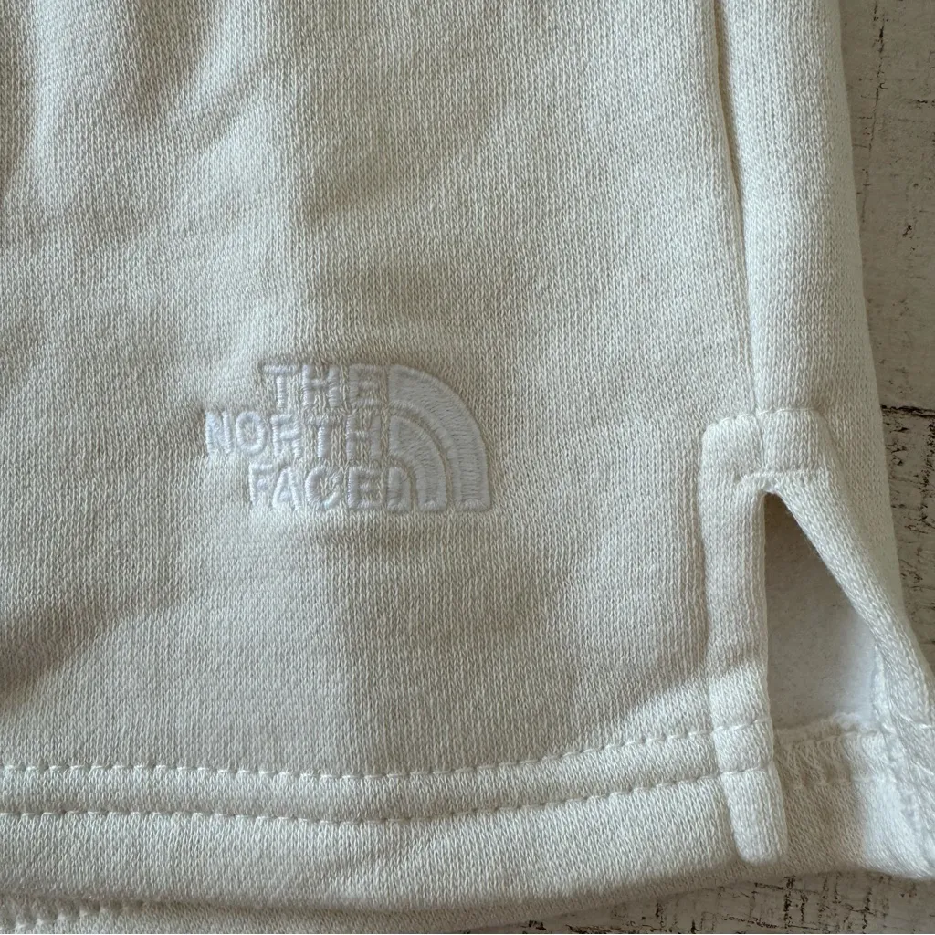 The North Face Evolution Shorts NWT size XXL in White Dune Fleece Sweat Shorts‎ - Image 4