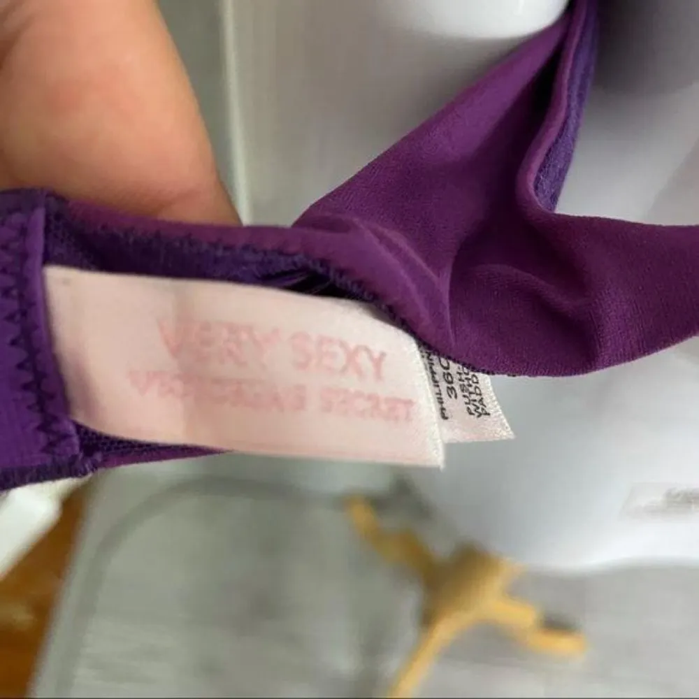 Victoria’s Secret push up without padding lace bra 36c - Image 5