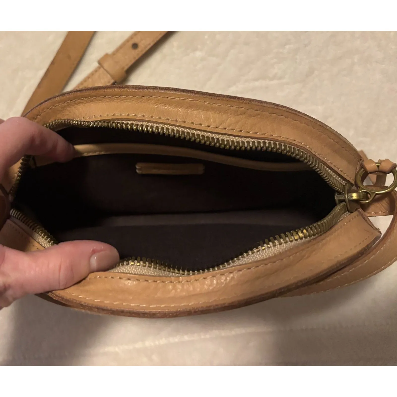 Madewell Half Moon Crossbody Bag Light Tan Leather Clutch Purse Womens Handbag - Image 7