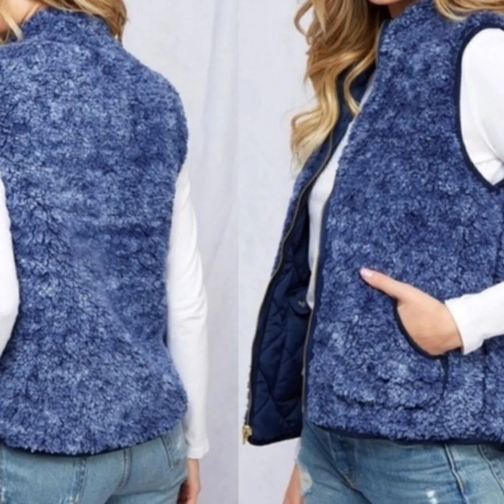Reversible Quilted/Faux Sherpa Vest‎ Blue Size L - Image 13