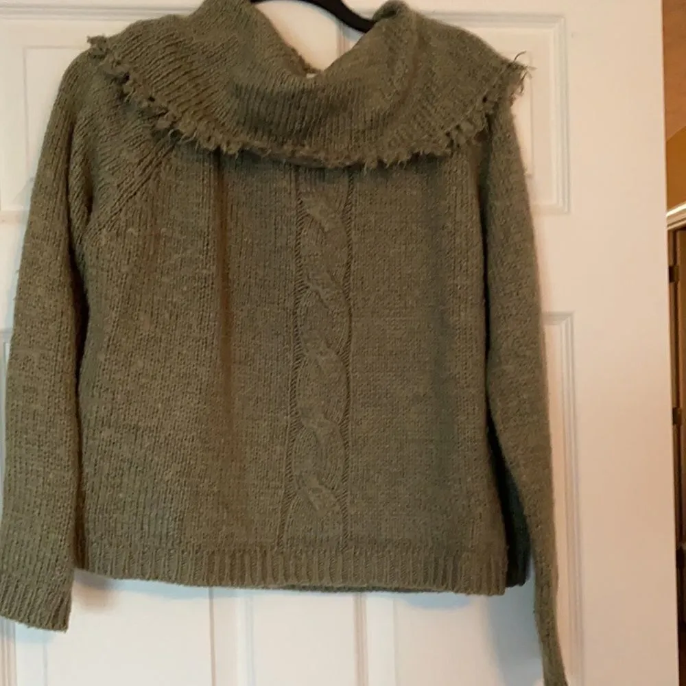 Norton green sweater large - Image 3