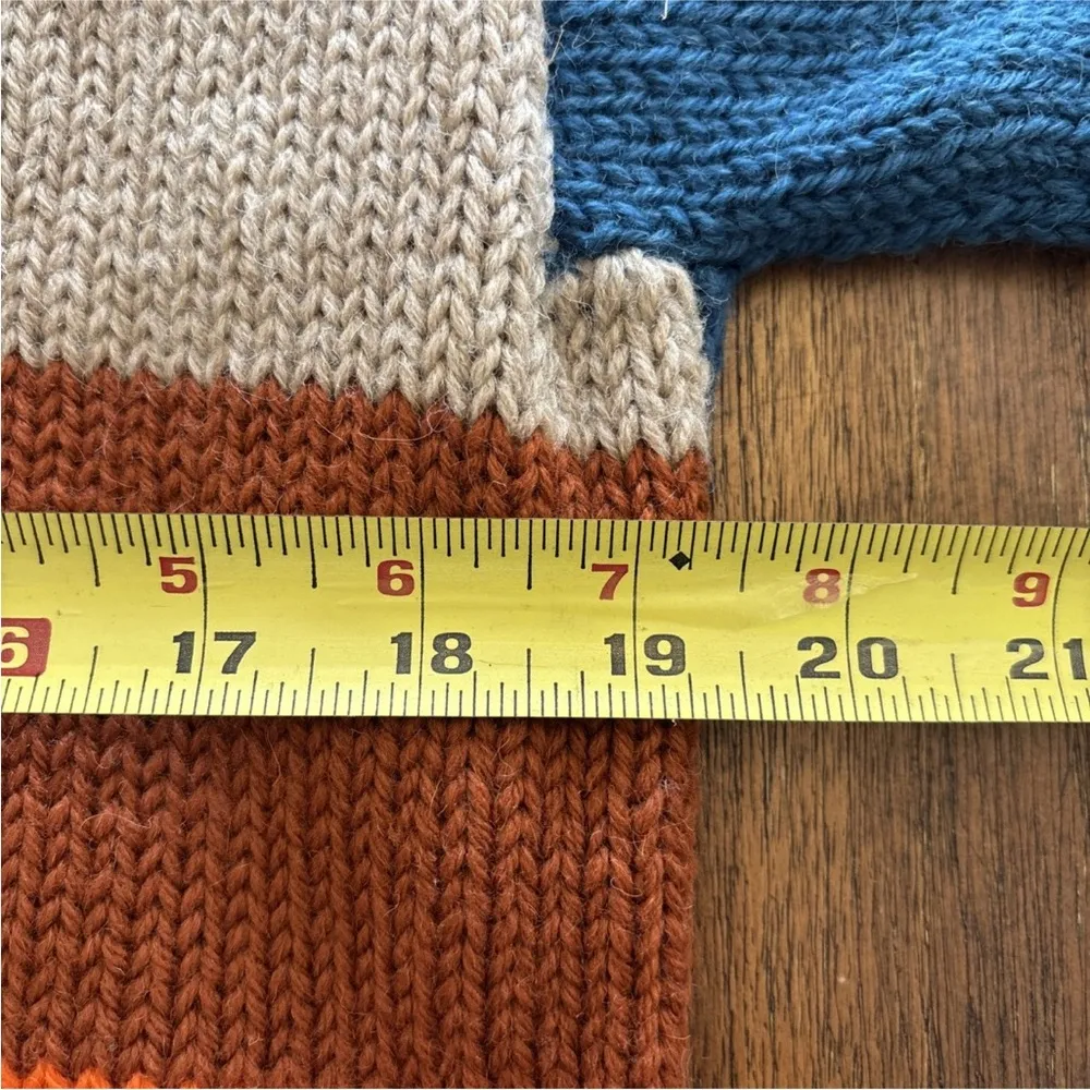 Vintage Peruvian 3D Sweater Made From Sheep Wool - Image 7