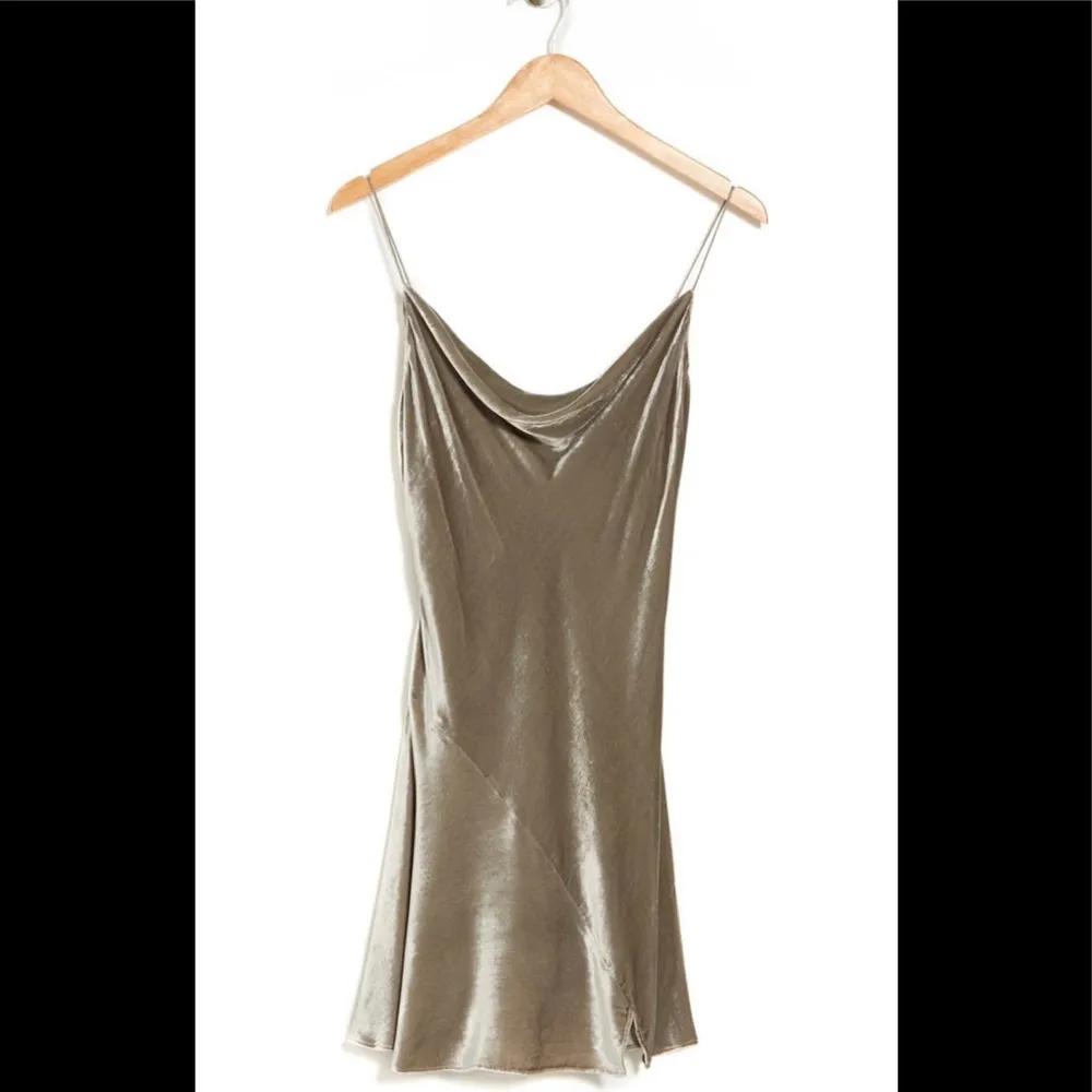 Alice+Olivia Carmelina slip dress - Image 3