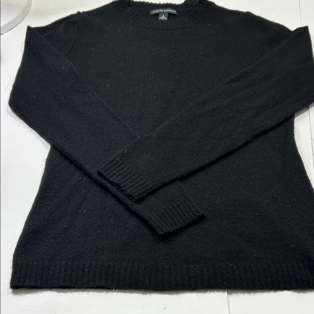Banana Republic women’s Classic Black Crewneck Sweater - Image 12