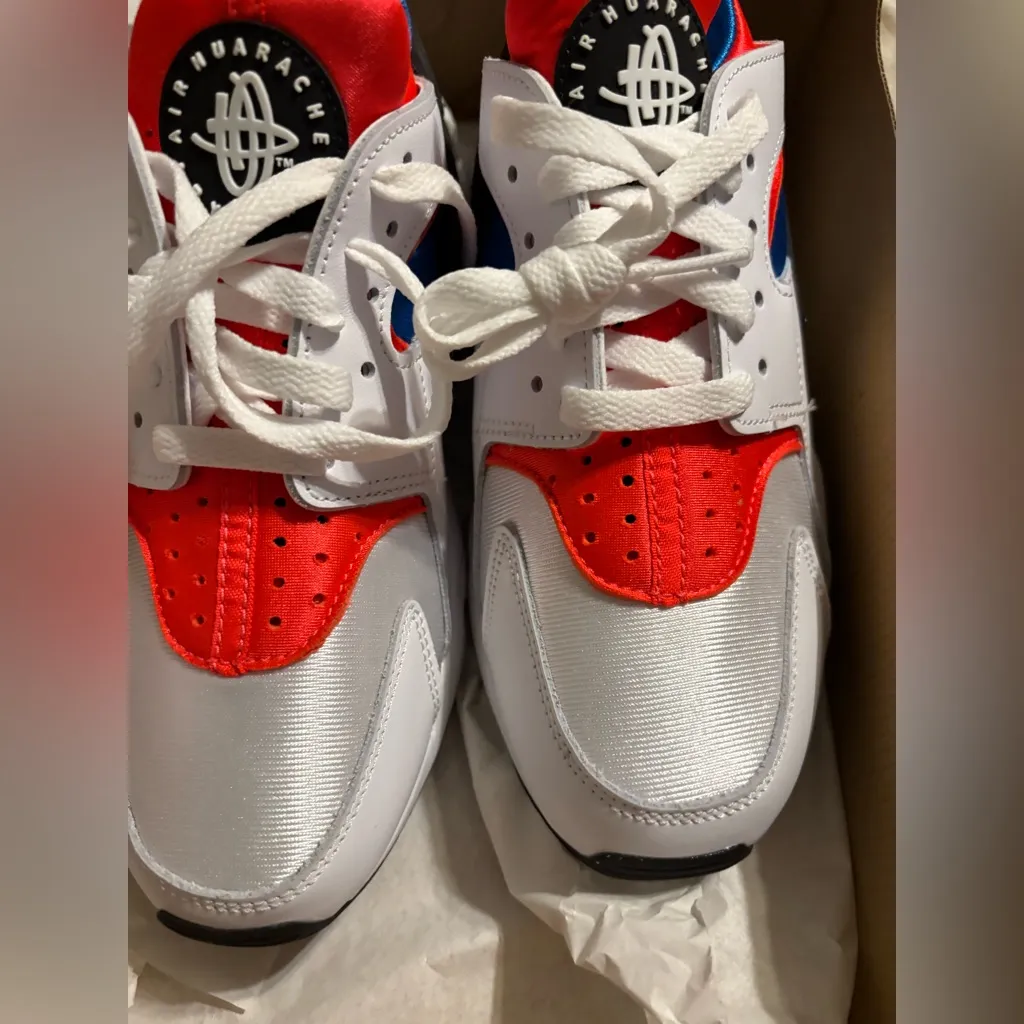 Nike Women’s Huarache “White Bright Crimson” - Image 2