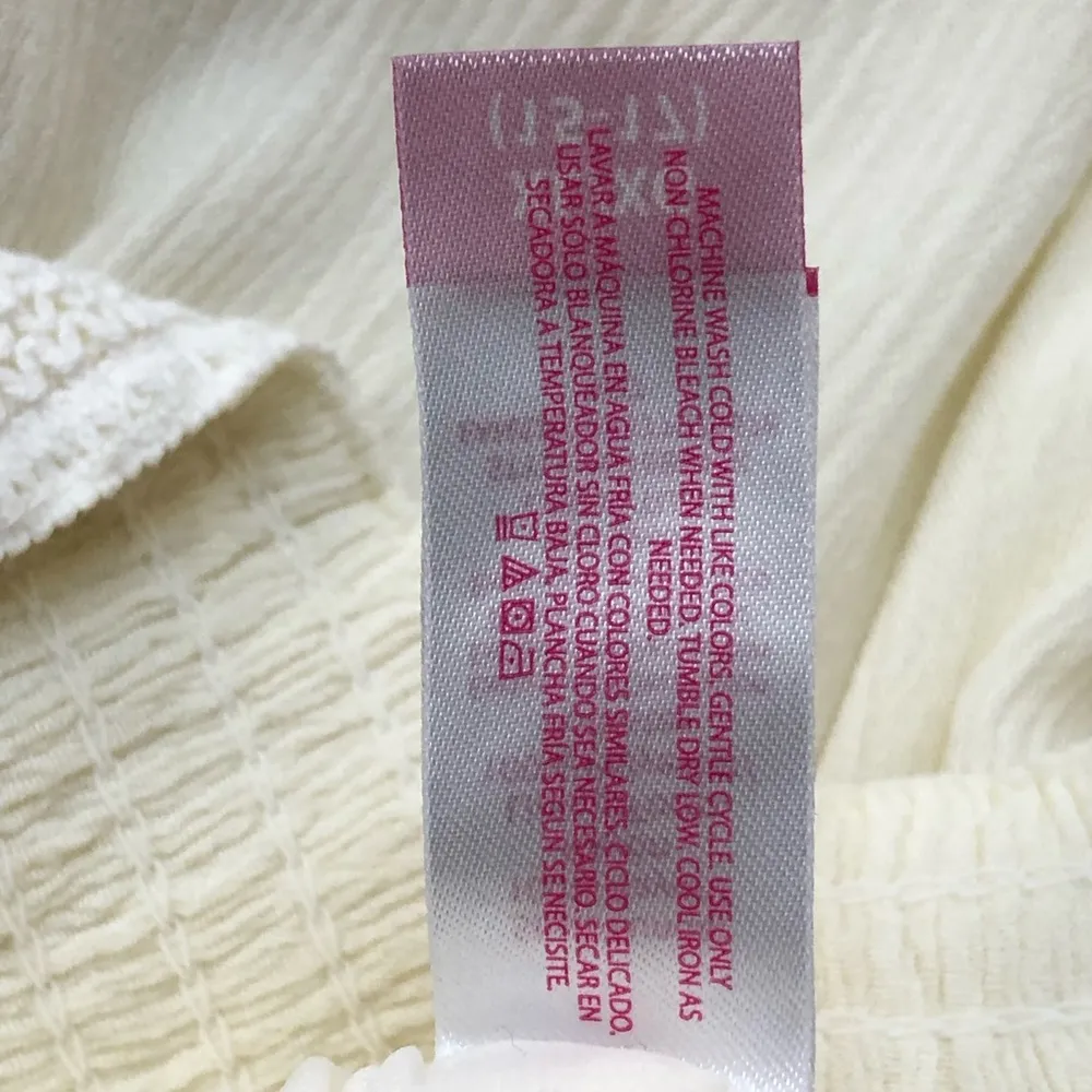 No Boundaries XL (15-17) White & Cream Color Pull On Shorts with A Fringe hem - Image 6