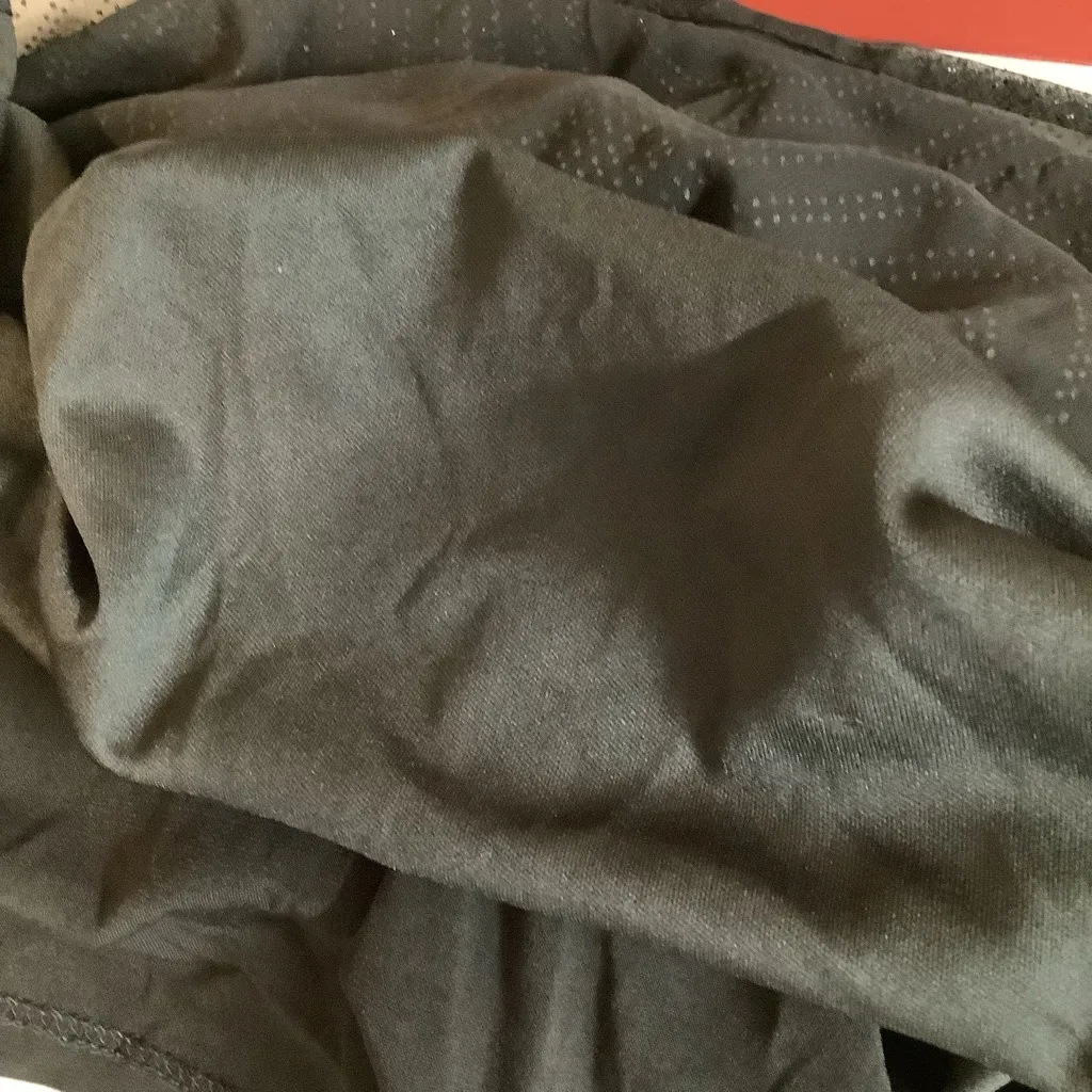 Naif Size 2X Black Sleeveless Blouse with Subtle Sparkle. New With Tags. - Image 7